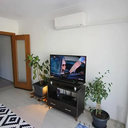 Geni - Center Of Close To The Fast Wi-fi Netflix Lägenhet *